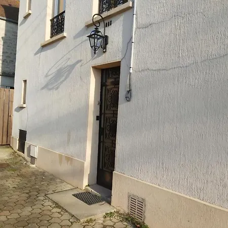 Le Toit D'auvers - T2- 2e Etage Appartement